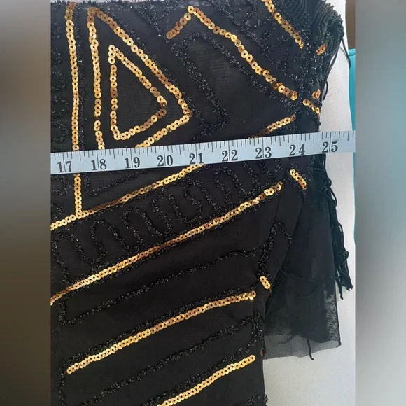 BABEYOND Black and Gold Sequence Dress, with Fringes on the bottom. Size 4xL - Picture 7 of 8